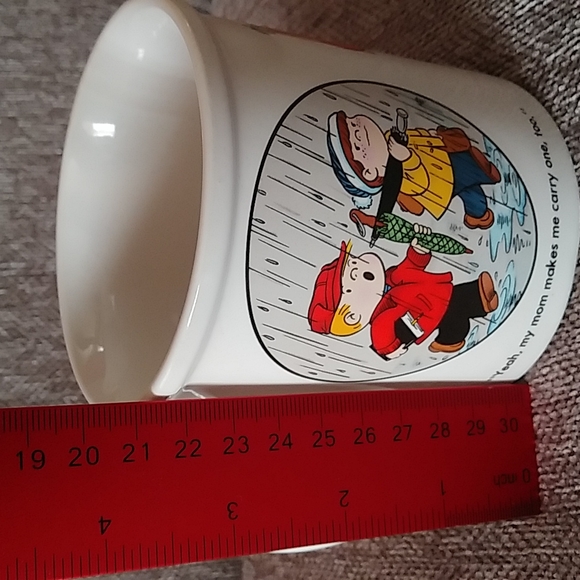 Family Circus mug and round tin - Picture 16 of 16